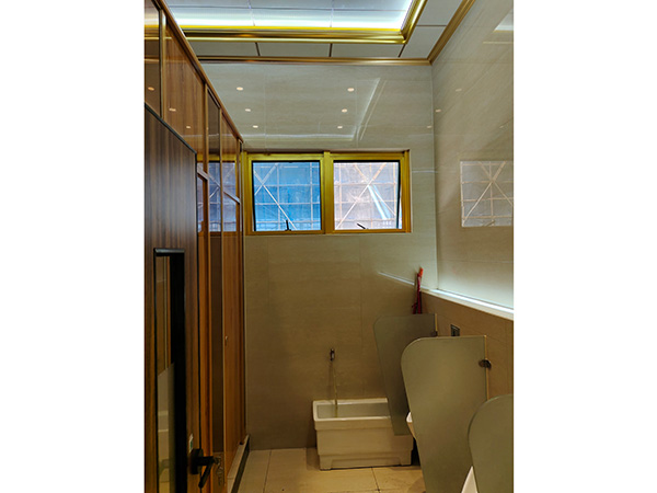 卫生间改装施工