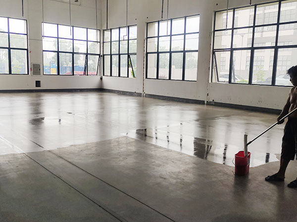 车间洗地打蜡
