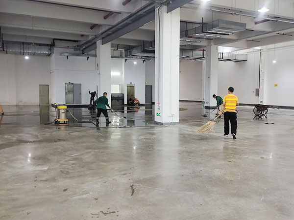 车间洗地打蜡